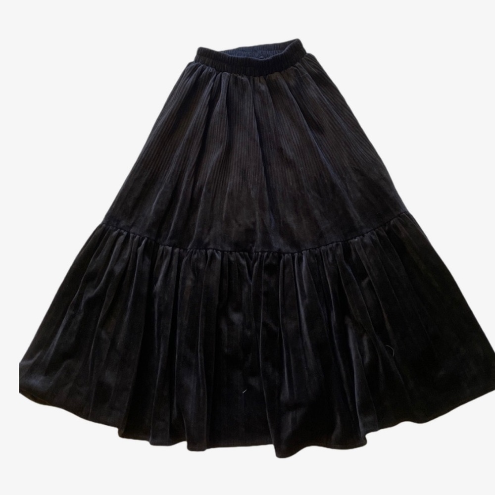 Black velvety long skirt
